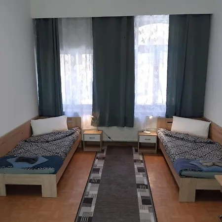 Kosta's Monteur- Und Apartment